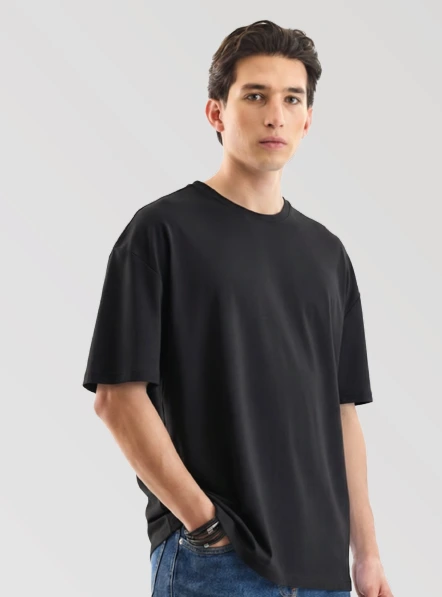 Oversized Fit Round Neck-Black